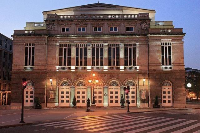 Un Espacio Unico En La Capital Del Paraiso Oviédo Exterior foto